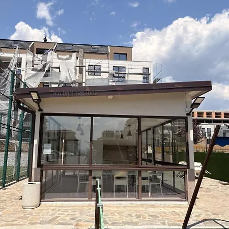 Bayview Family Beachfront 10 Min To Eurovision Building Apartment